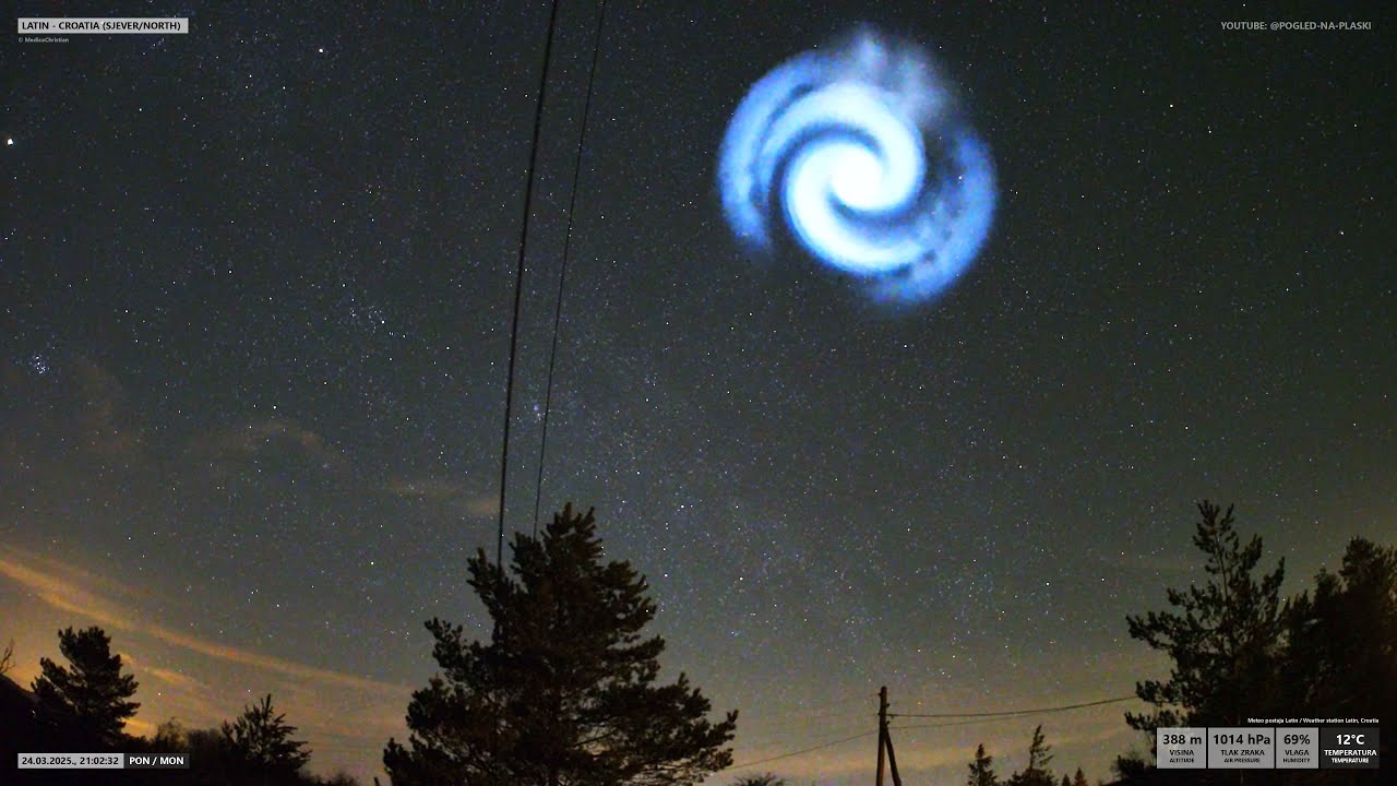 Plaški - spiralna svjetlost na noćnom nebu u 21 h (4K timelapse) (24.3.2025.)
