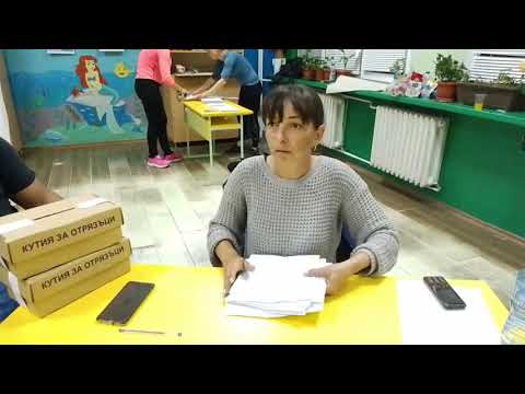 ОИК 0605 Борован - член на СИК подправя бюлетини