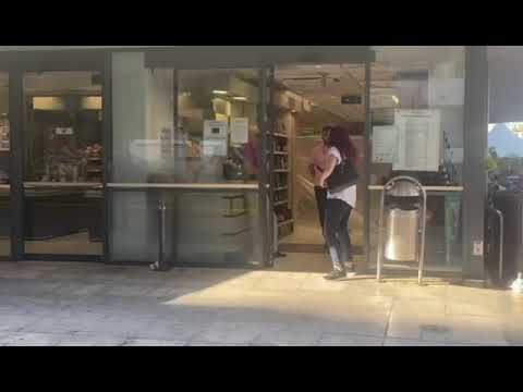 Πειραιάς: Εκτέλεση με νεκρό στην πόρτα σούπερ μάρκετ στο Πασαλιμάνι -