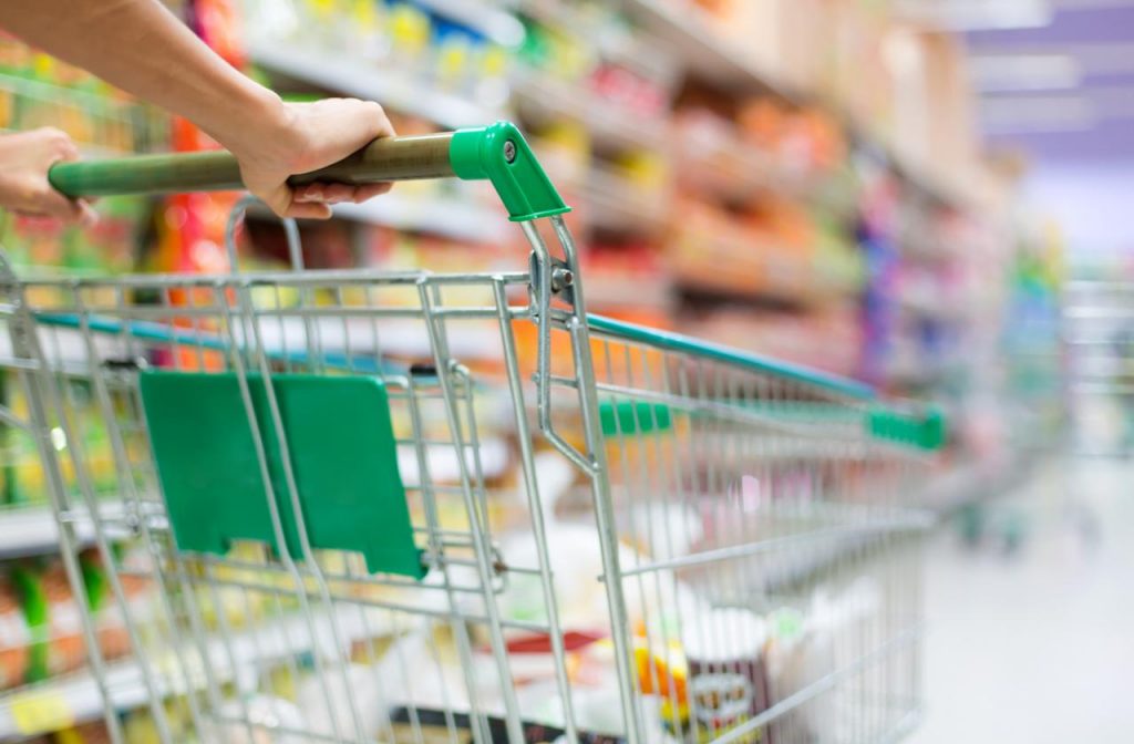 Първият „Магазин за хората“ стартира с поне 30 продукта, отваря до края на годината
