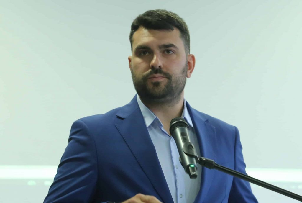 Демокрация: Двама гербери се отказаха от депутатските места, за да влезе Георг Георгиев