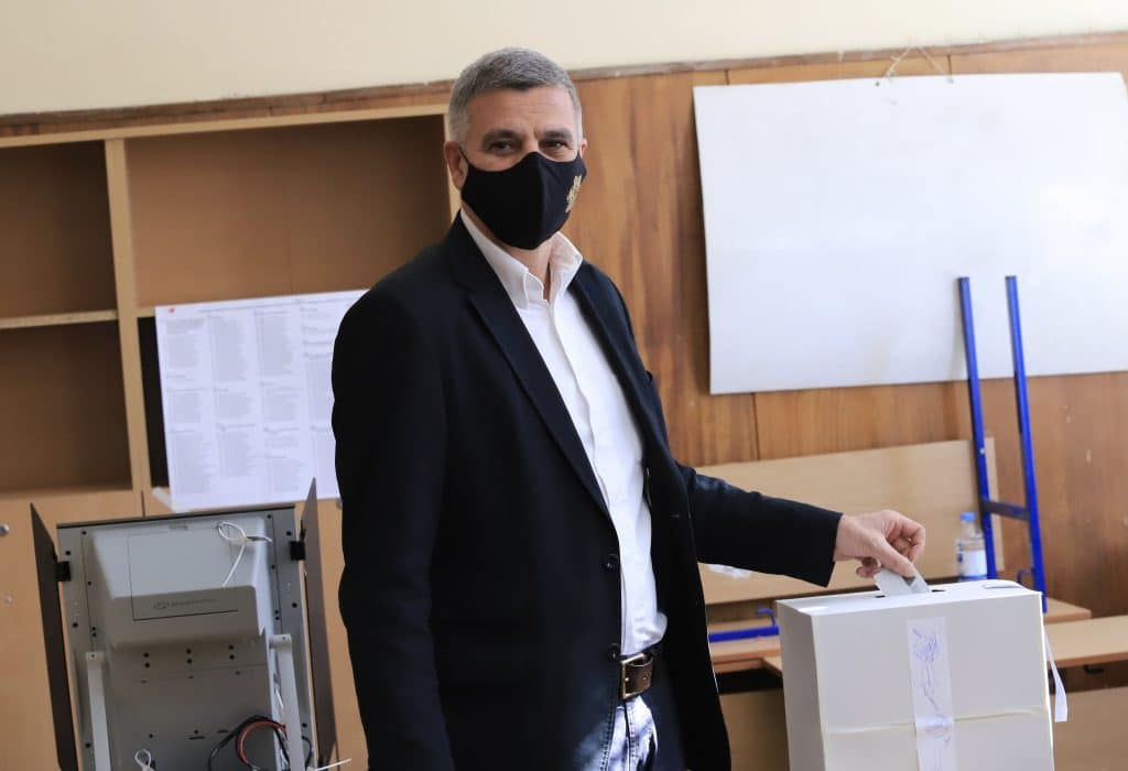 Премиерът Стефан Янев призова да се гласува масово