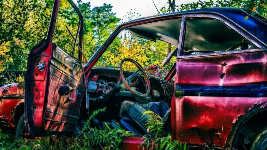 Поставиха краен срок за преместването на 40 изоставени автомобила в Русе