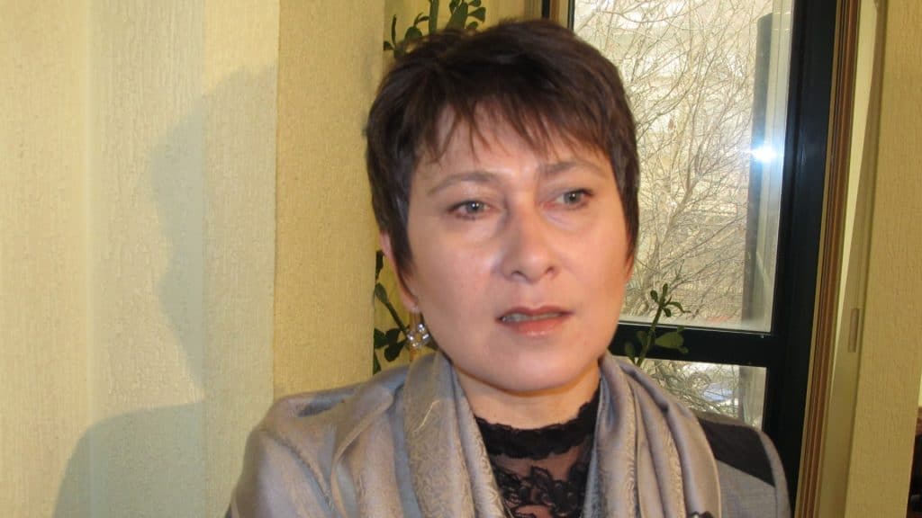 Проверяват Даниела Везиева за плагиатство