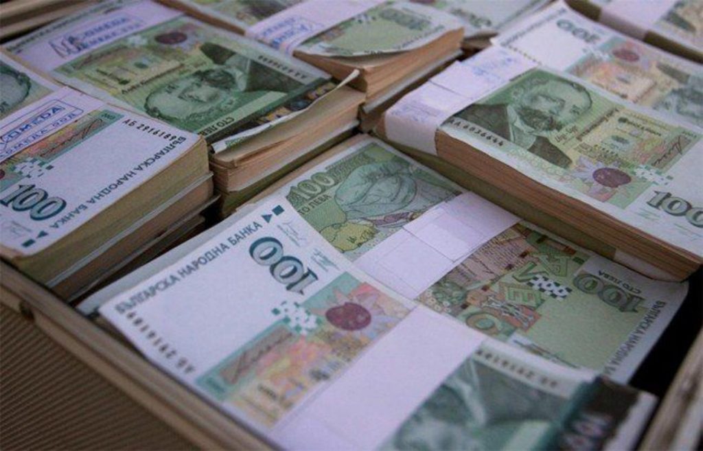 Близо 250 русенски фирми се поделиха над 3 милиона лева финансова помощ