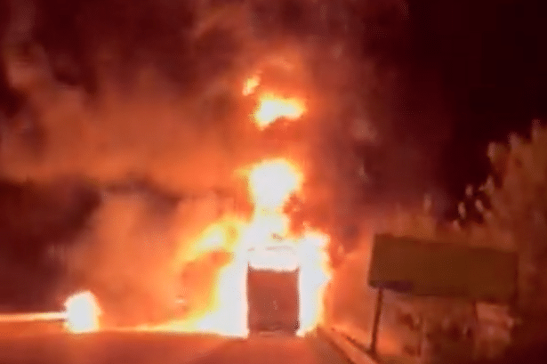 Трагедия: 12 деца изгорели живи в адския автобус