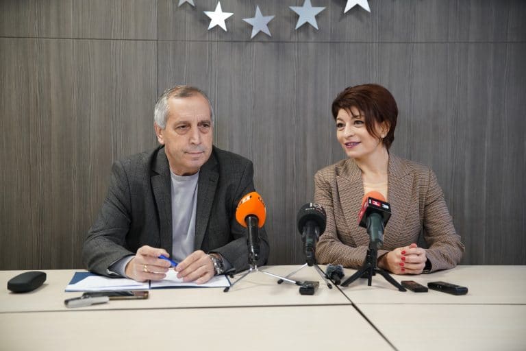 Десислава Атанасова в Русе: Разтревожена съм, че България посреща 2022 г. без бюджет