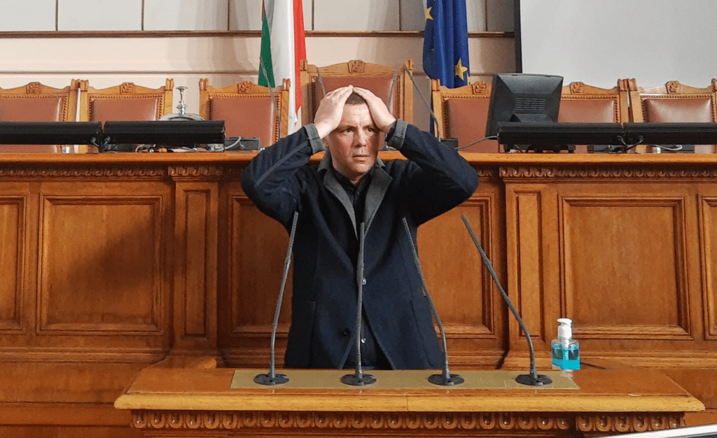 Хазарта бил в политиката, за да загуби статуса си на звезда