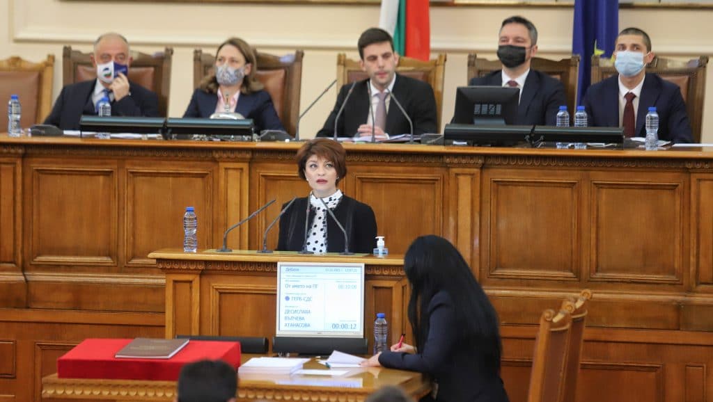 ГЕРБ връща хартиените бюлетини