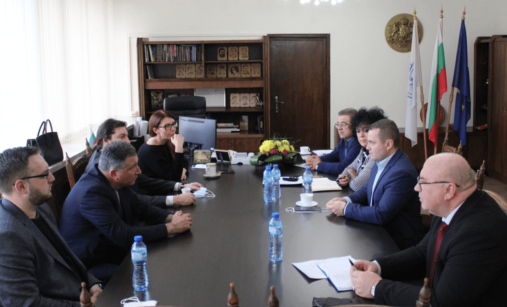 Само четирима депутати уважиха поканата на кмета на Русе