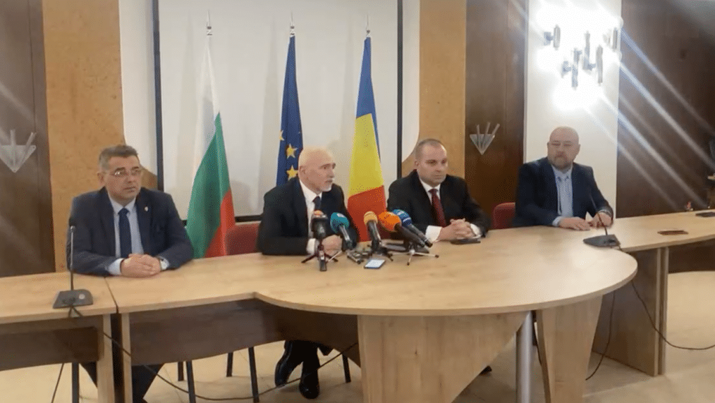 Брифинг на български и румънски министри в Русе