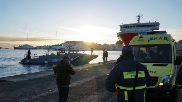 Българин е блокиран на борда на горящия ферибот край Гърция