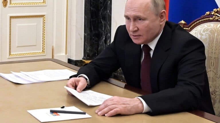 Путин: Русия признава независимостта на ДНР и ЛНР
