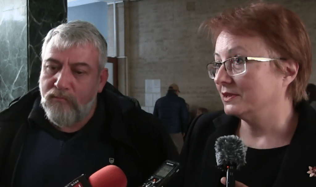 Художникът Валентин Георгиев осъди ОУ „Иван Вазов“ за унищожен авторски стенопис