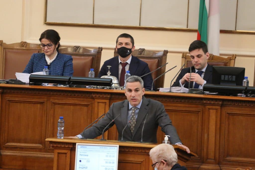 Андрей Гюров: Доказахме, че не работим за постове