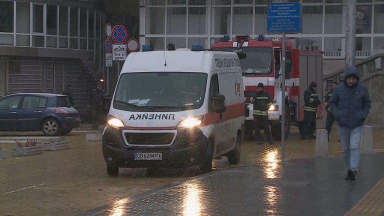 Бомбена заплаха в Народното събрание, заловиха за час отправилия я мъж