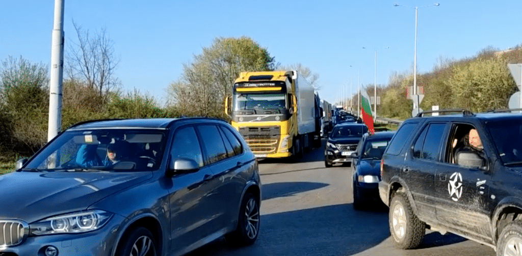 Жители на Мартен и Сандрово излязоха на протест