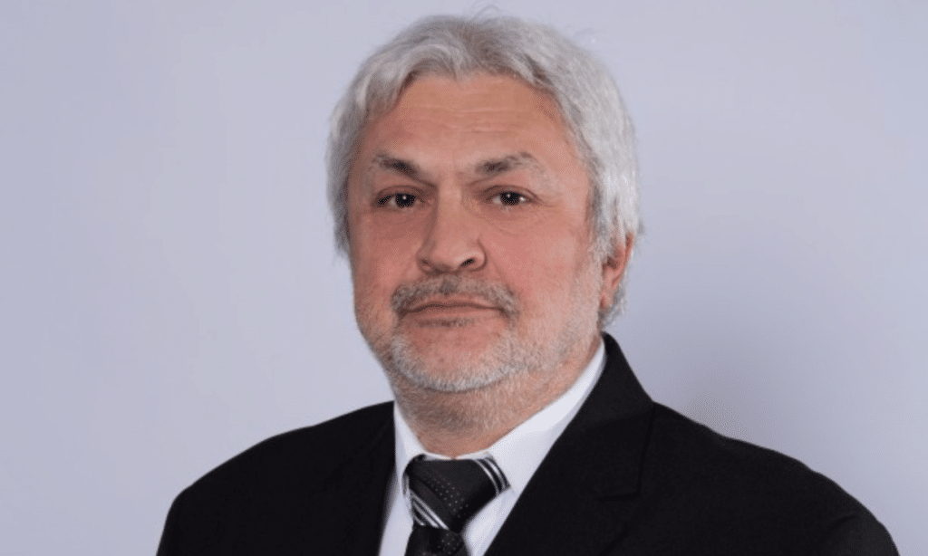 Орлин Дяков изпадна от театъра, но ГЕРБ го направиха шеф на групата си