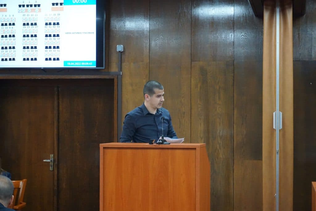 Заседанието на Общинския съвет започна с темата за Северна Македония