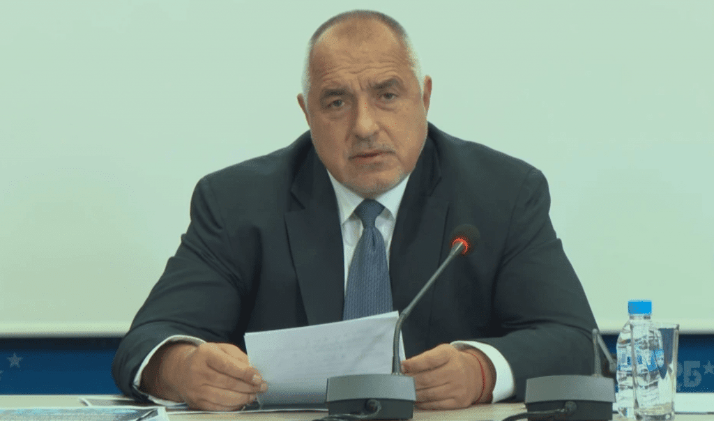 Борисов не пропуска ден: Управляващите обслужват Путин