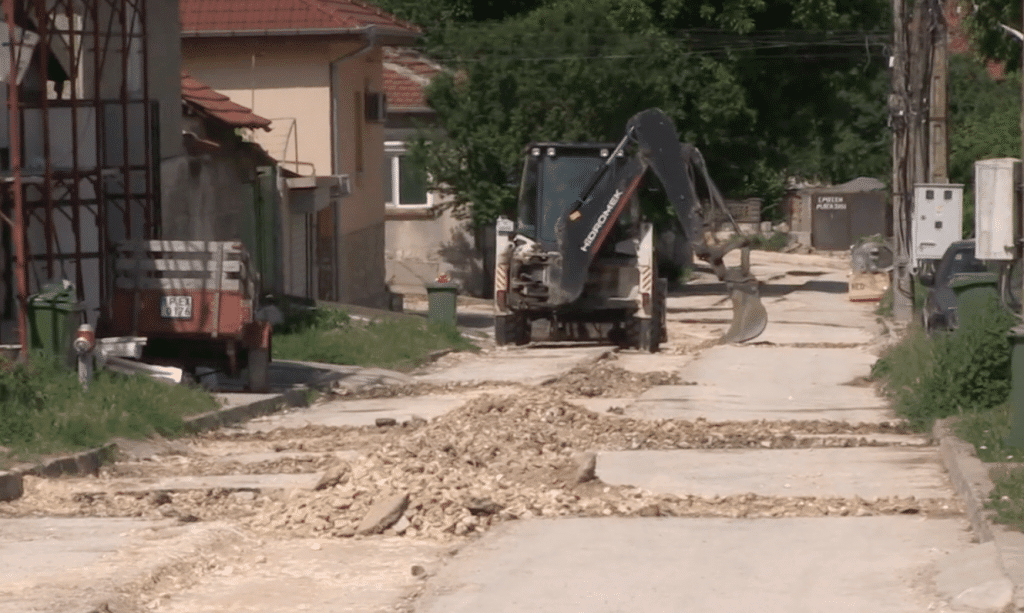 Кошмарът в „Средна кула“: Живот като след бомбардировки