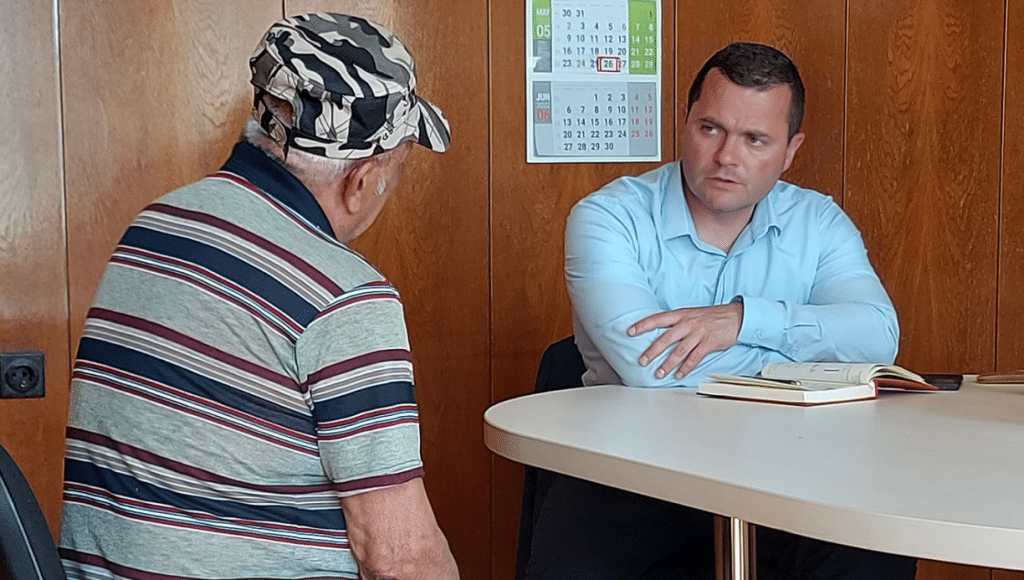 Жителите на Николово искат канализация и ограничаване на тировете