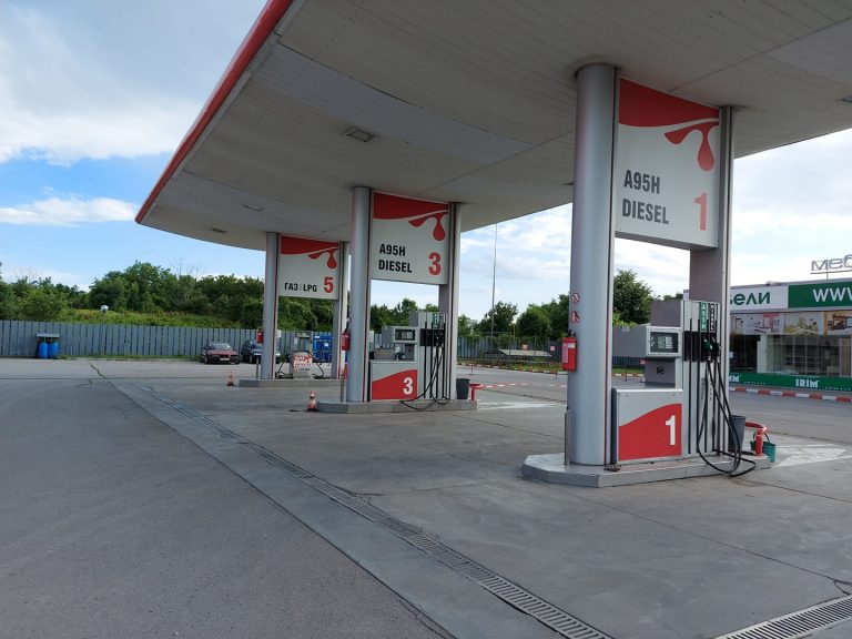 Бензиностанция в Русе затваря заради високите цени