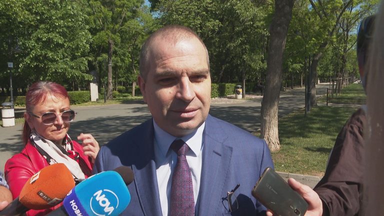 Вицепремиерът Гроздан Караджов е депозирал оставката си