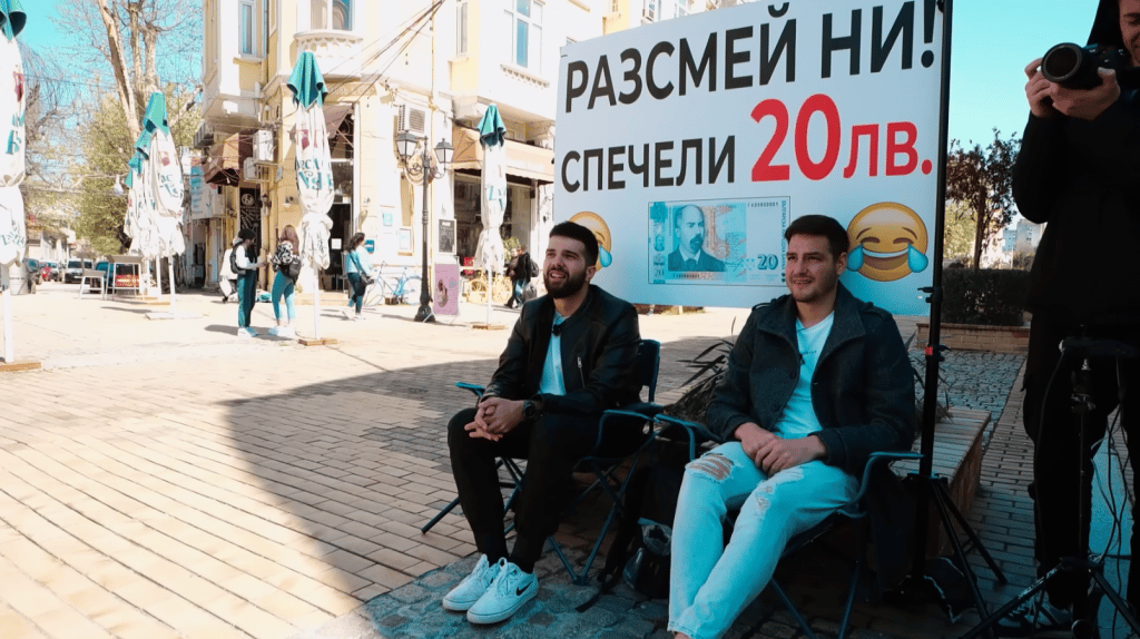 Млади русенци изчервиха популярни влогъри с хумора си