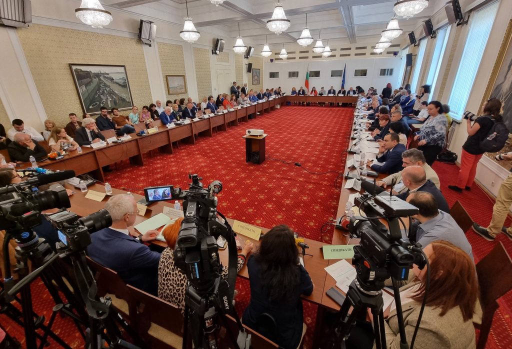 Ресорната комисия прие на второ четене бюджета на ДОО