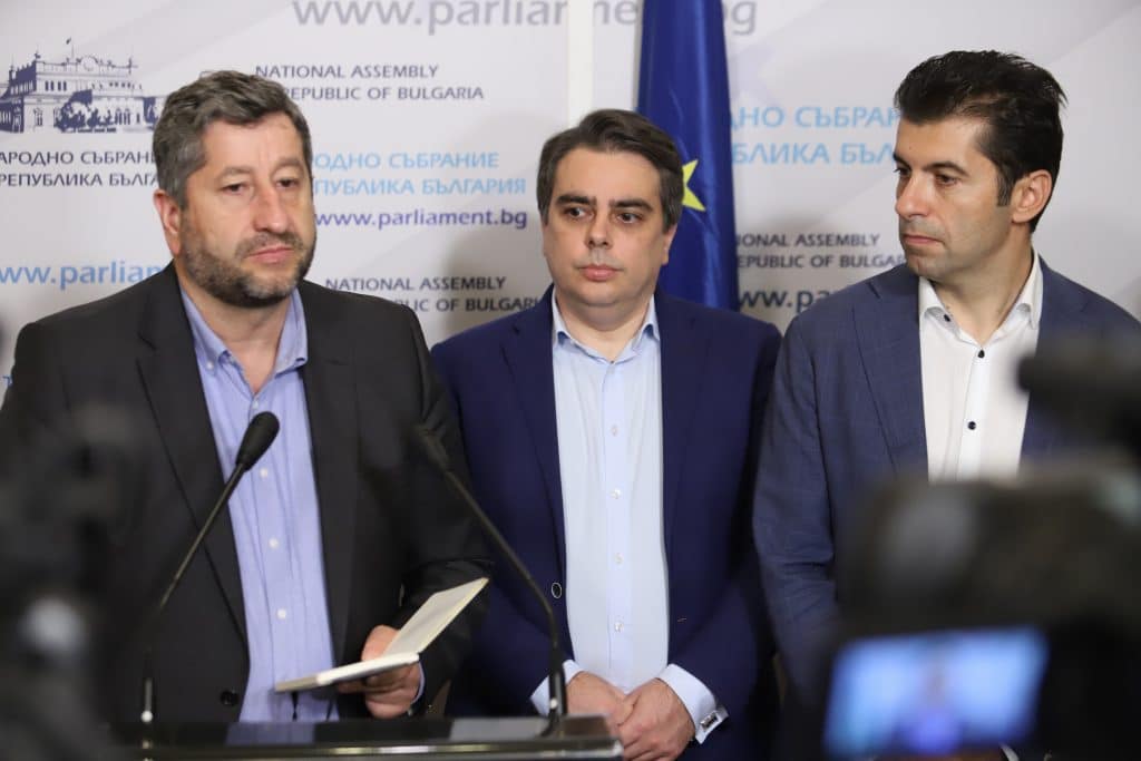 Разцепва ли се коалицията ПП-ДБ? Христо Иванов готов да подкрепи ГЕРБ