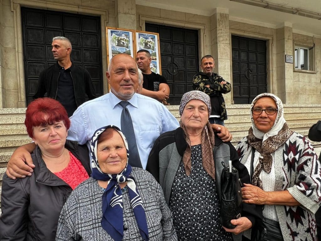 Цяла България се смее на поредния цирк на Борисов