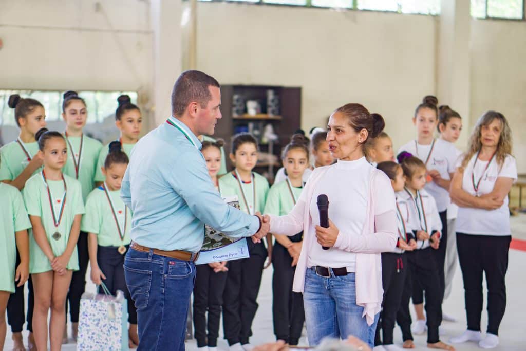 Русенските спортни акробати се включиха в Европейската седмица на спорта