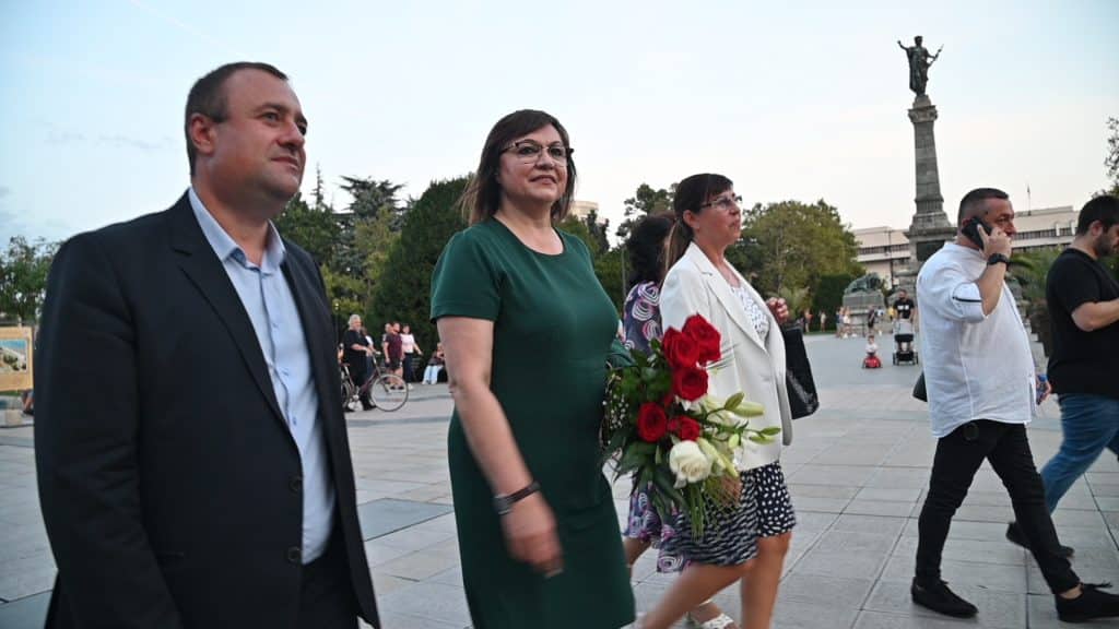 Корнелия Нинова разкри в Русе дали се сърди на ПП за „кражбата“ на безплатните детски градини