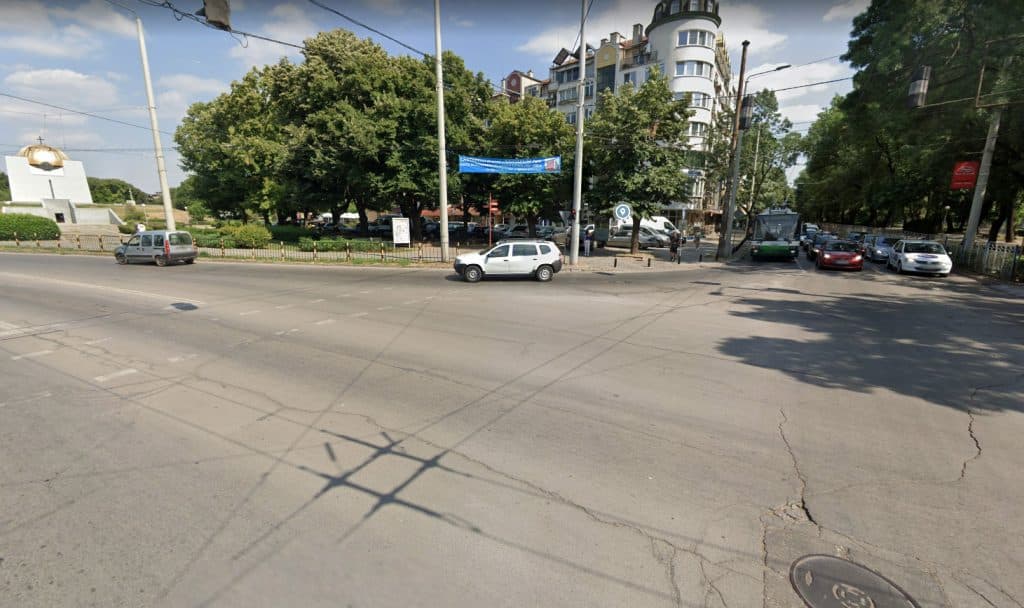 За 24 часа затварят частично кръстовището на бул. „Цар Освободител“ и бул. „Съединение“