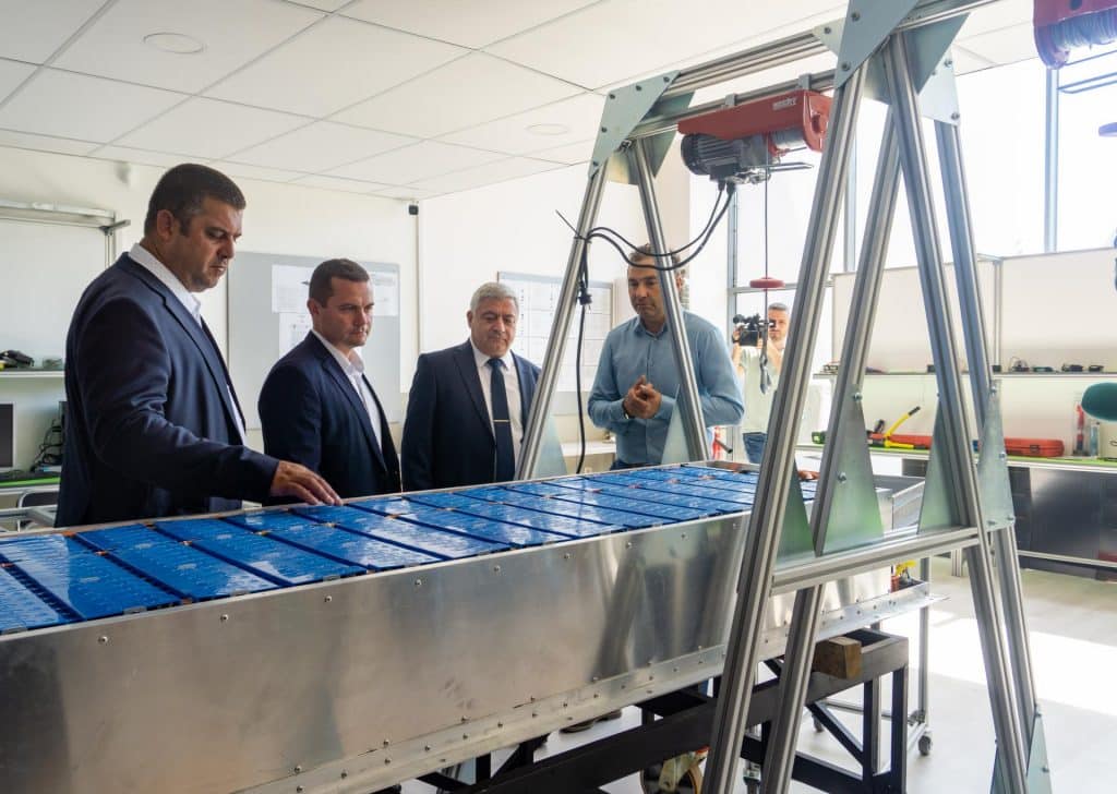 В Русе откриха новата производствена линия за лекотоварни автомобили L City