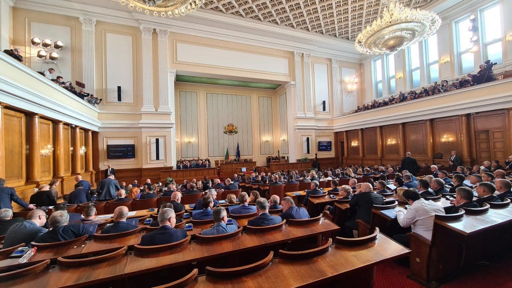 ОКОНЧАТЕЛНО: По колко депутати ще имат партиите в парламента