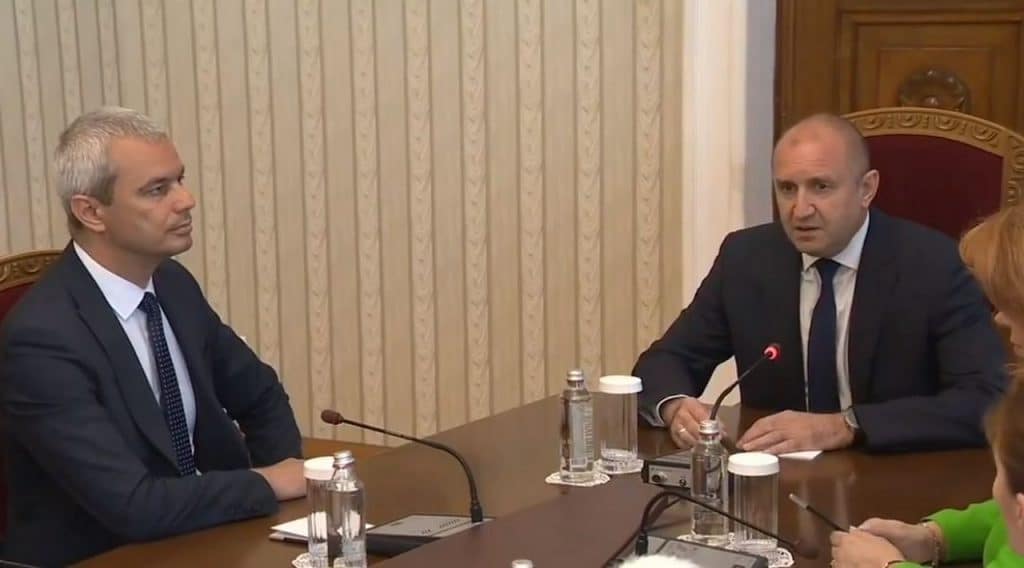 Костадинов на консултациите при Радев: Разговорите за еврозоната са опит за пълзящ преврат