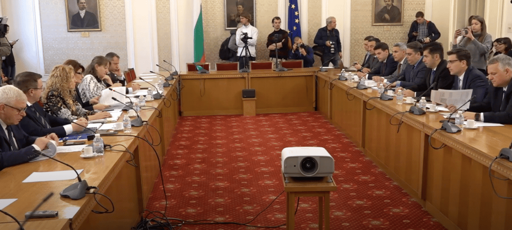 НА ЖИВО: „Продължаваме промяната“ на среща с ГЕРБ
