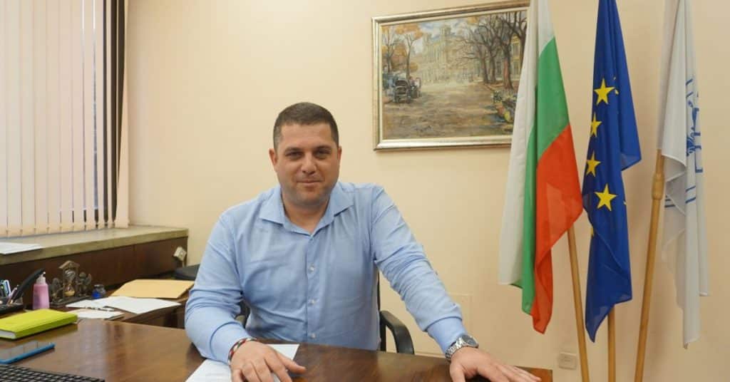 Отново искат оставката на Иво Пазарджиев