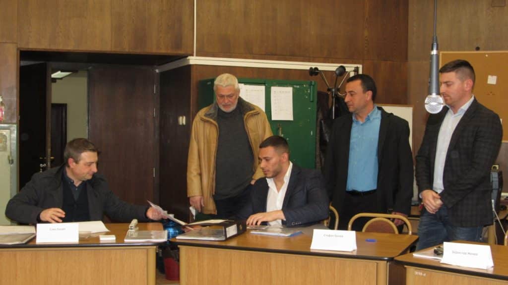 ГЕРБ-СДС регистрира 14 кандидати за депутати, водачът Десислава Атанасова не се появи