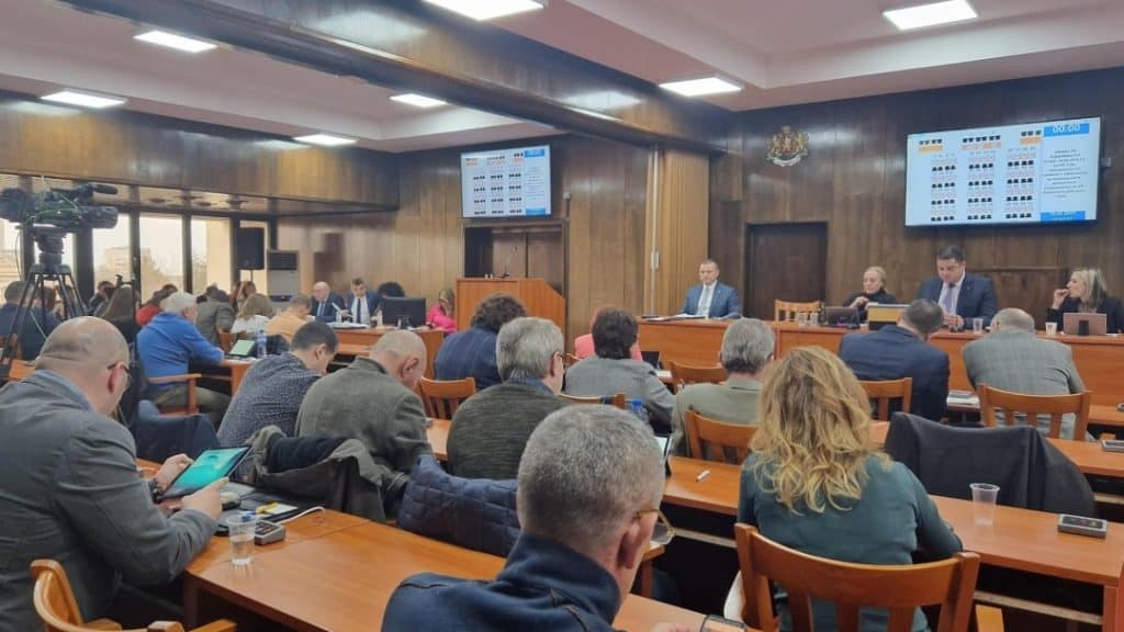 Съветниците приеха разчет за приходите и разходите до приемането на общинския бюджет