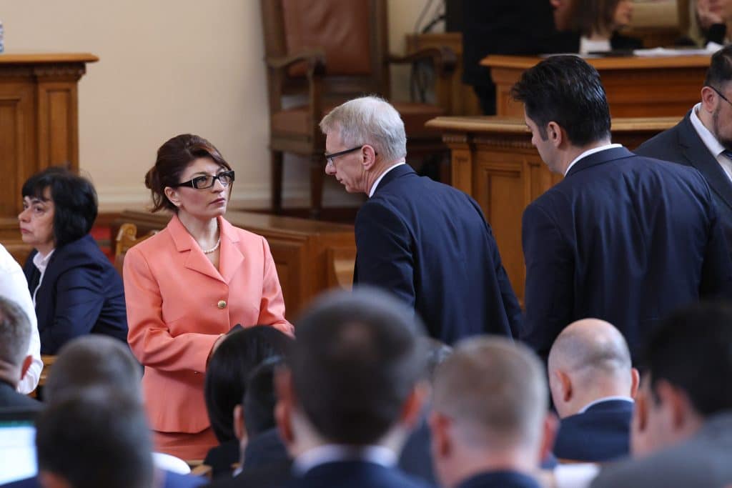 ГЕРБ-СДС очакват ПП-ДБ да представят кабинет до неделя