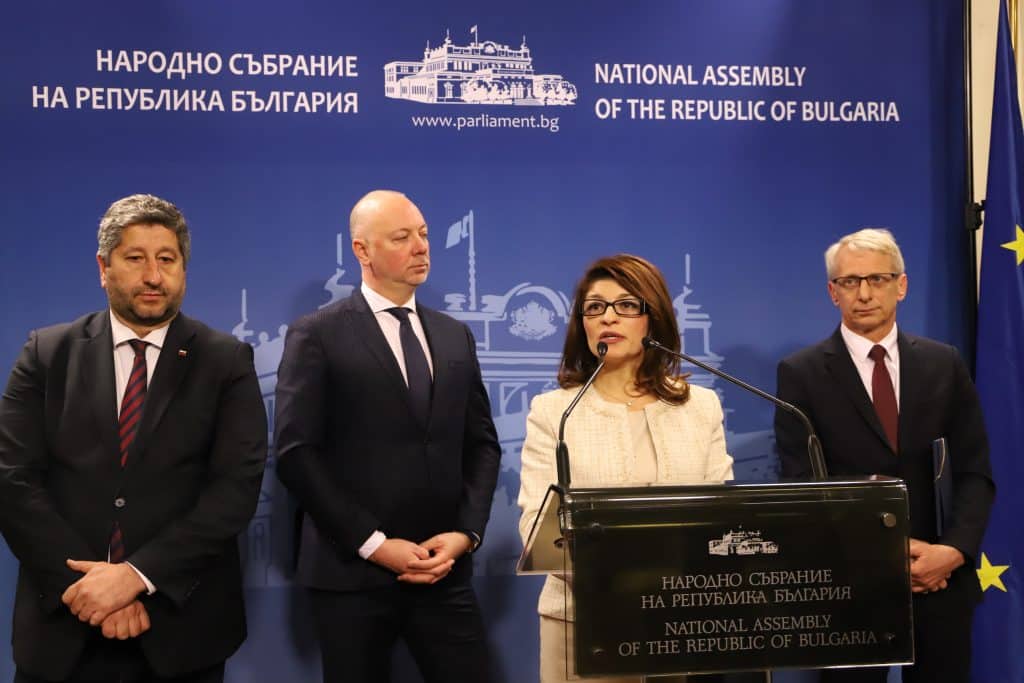 ГЕРБ-СДС и ПП-ДБ с великденски преговори: Разговори за съставяне на правителство не е имало