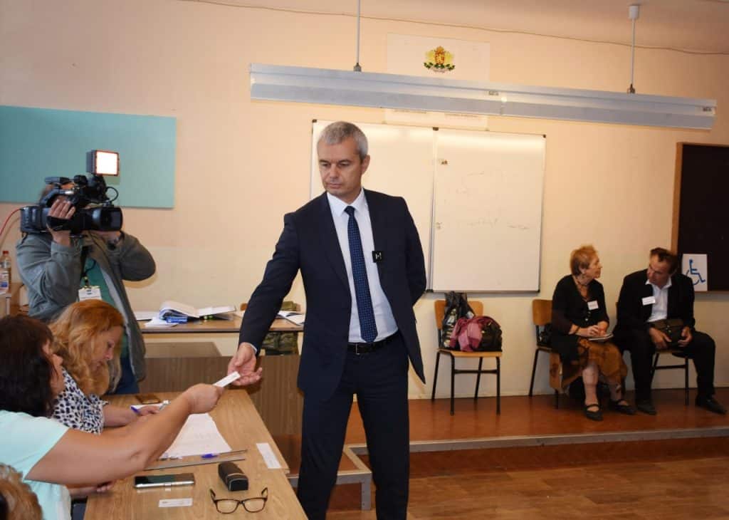 Костадинов: Гласувах за възраждането на България като свободна и независима държава