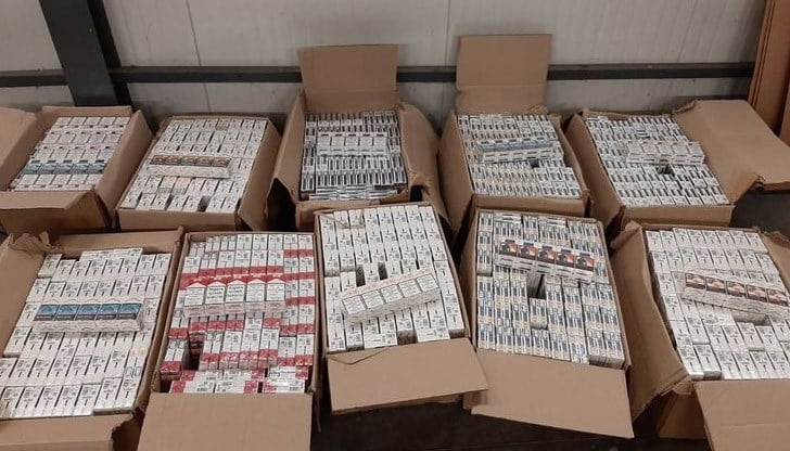 Митничарите в Русе задържаха над 1500 кутии цигари