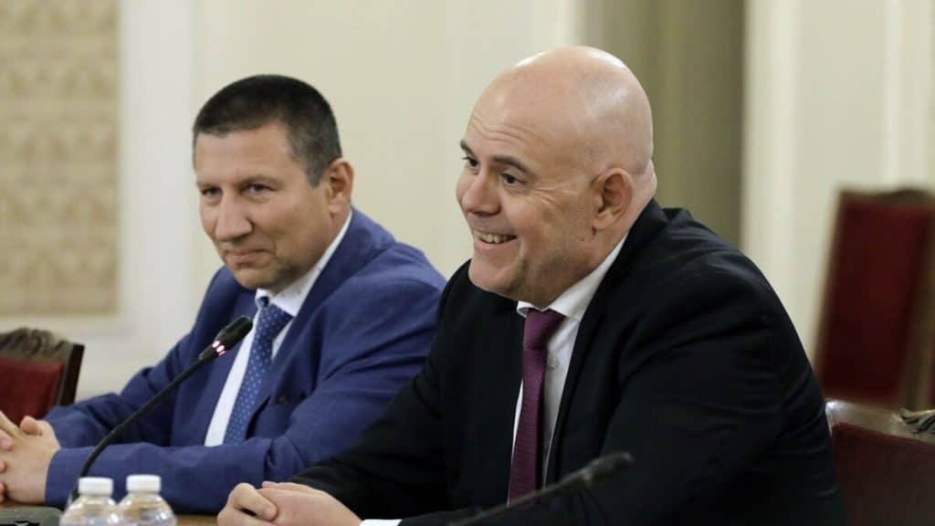 След скандалните разкрития на Демерджиев: ПП-ДБ поиска оставката на заместника на Гешев