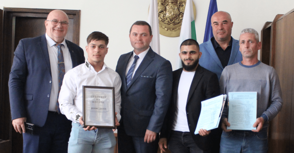 Кметът Пенчо Милков награди Ангел Русев за европейската титла по вдигане на тежести