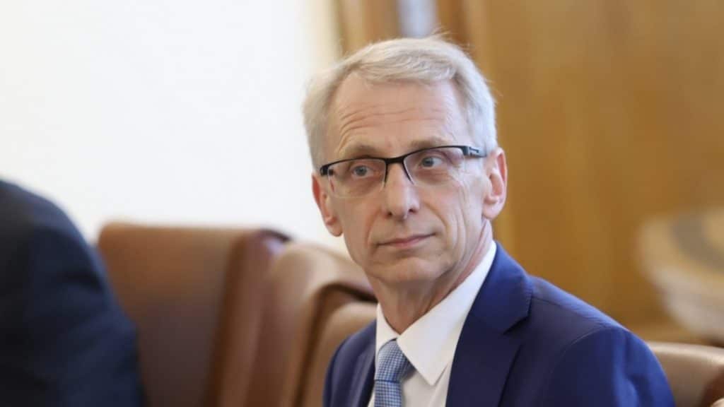 Премиерът, а не президентът ще присъства на срещата на върха на НАТО