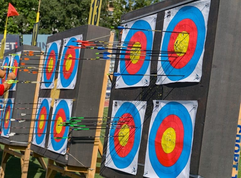 Рекорден брой състезатели се включиха в Държавното първенство по стрелба с лък в Русе.
